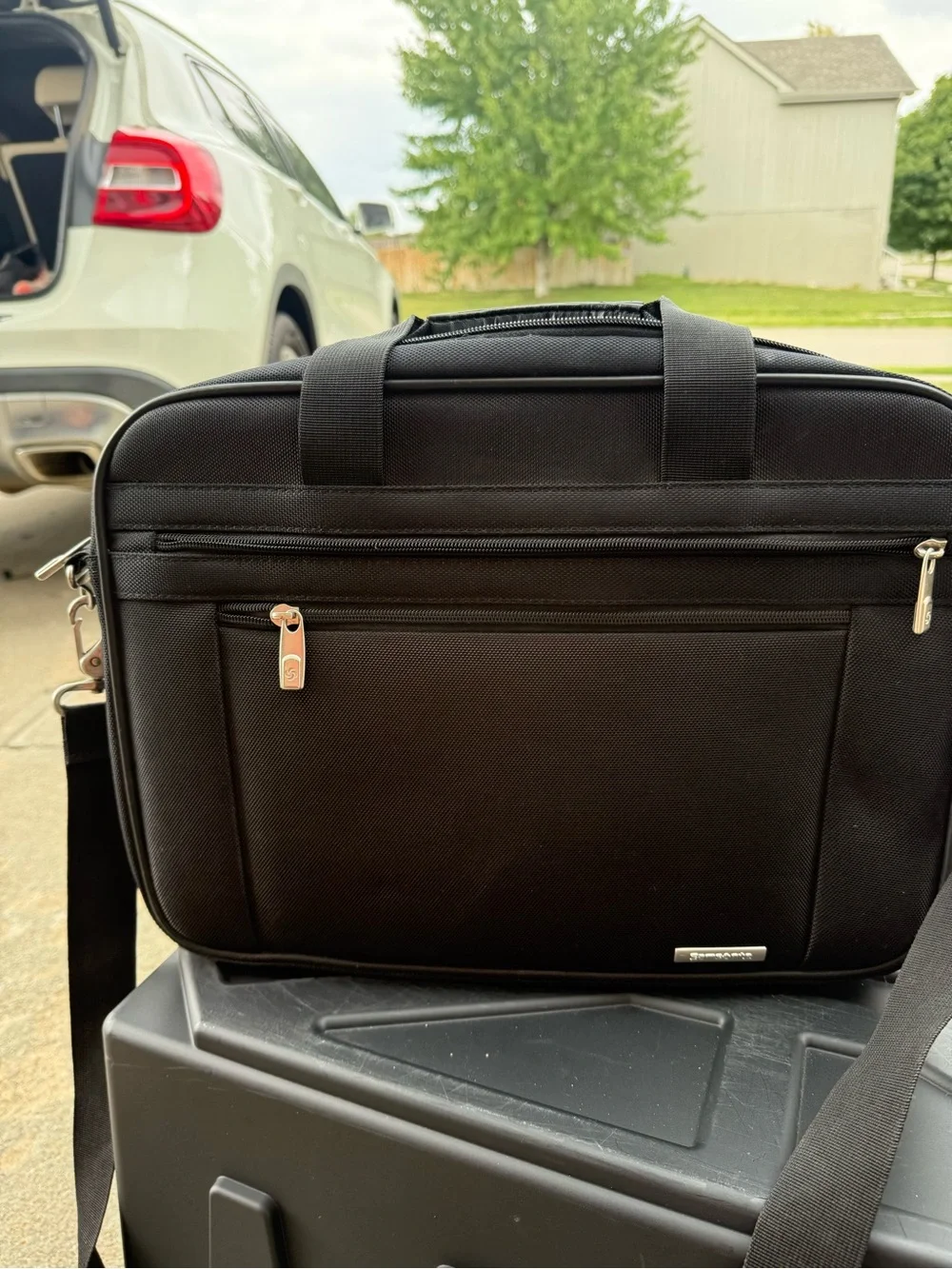 Samsonite Classic 3 Gusset Large Toploader Black Non-Wheeled Briefcase Travel